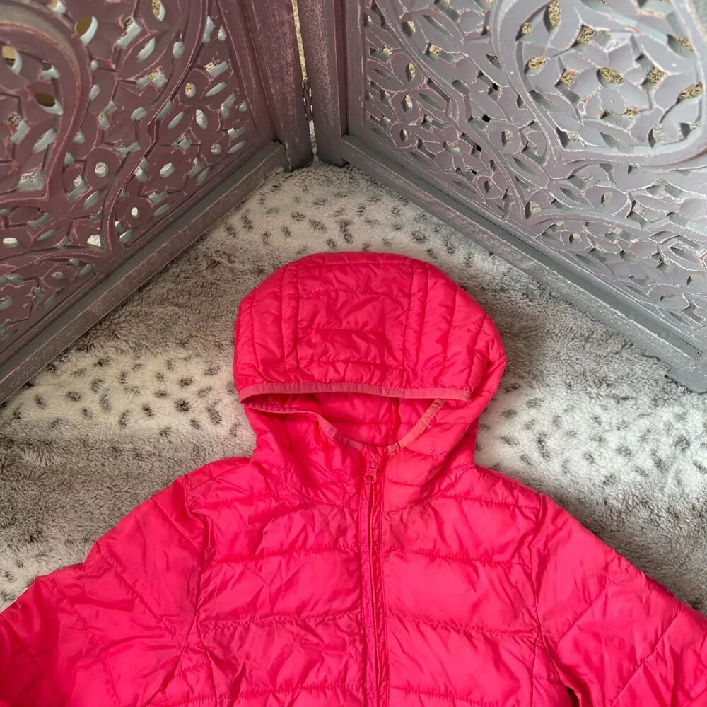 GAP Kids hot pink puffer jacket girls medium lightweight waterproof winter play